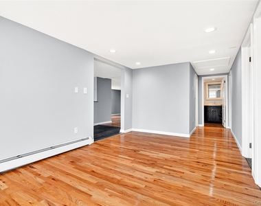 58 Samsondale Avenue - Photo Thumbnail 18