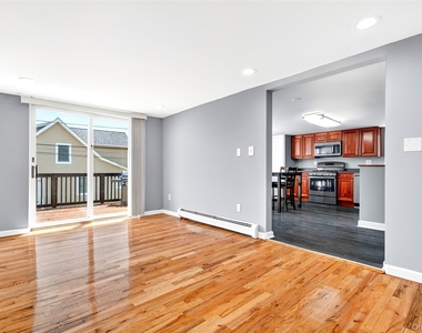 58 Samsondale Avenue - Photo Thumbnail 15