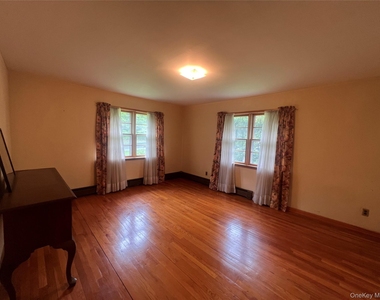4 Beach Road - Photo Thumbnail 11