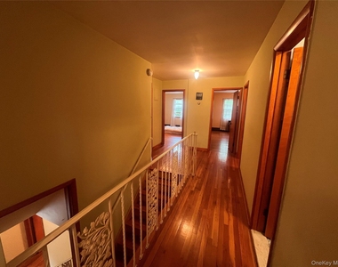 4 Beach Road - Photo Thumbnail 2