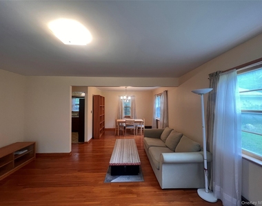 4 Beach Road - Photo Thumbnail 1