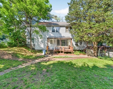 4 Montgomery Road - Photo Thumbnail 15
