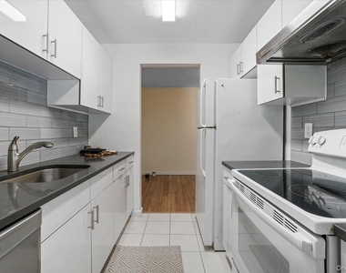 555 Central Park Avenue - Photo Thumbnail 7