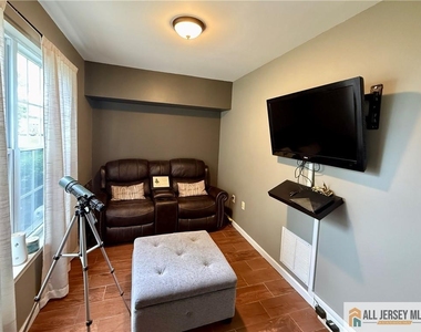 6 Marcinczyk Avenue - Photo Thumbnail 15