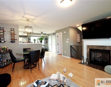 6 Marcinczyk Avenue - Photo Thumbnail 4