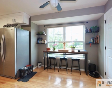 6 Marcinczyk Avenue - Photo Thumbnail 6