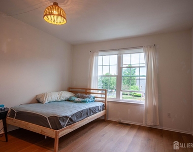 294 Michael J Smith Court - Photo Thumbnail 7