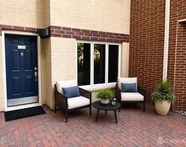368 Rector Street - Photo Thumbnail 1