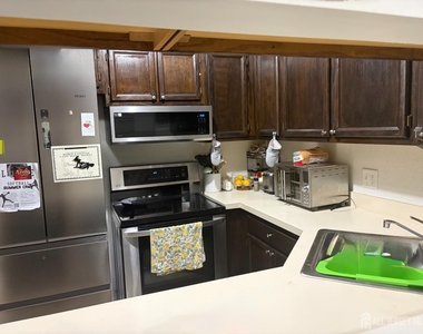 4403 Aberdeen Drive - Photo Thumbnail 2