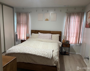 4403 Aberdeen Drive - Photo Thumbnail 6