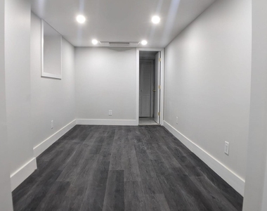 335 Crown Street - Photo Thumbnail 7