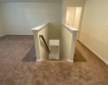697 Rivanna Run - Photo Thumbnail 21