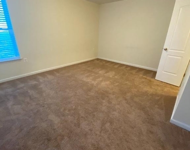 697 Rivanna Run - Photo Thumbnail 39