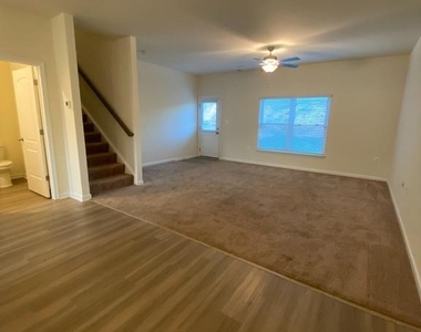 697 Rivanna Run - Photo Thumbnail 9
