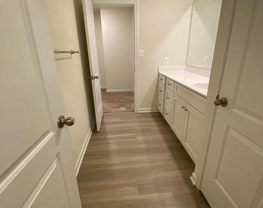 697 Rivanna Run - Photo Thumbnail 26