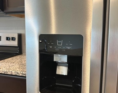93 Stafford Pl - Photo Thumbnail 10
