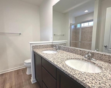 93 Stafford Pl - Photo Thumbnail 26