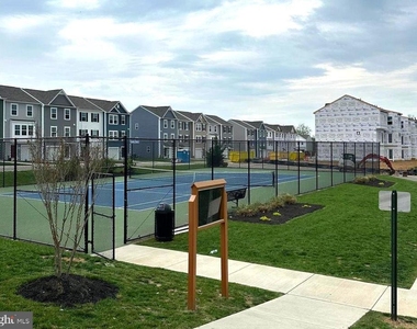 93 Stafford Pl - Photo Thumbnail 38