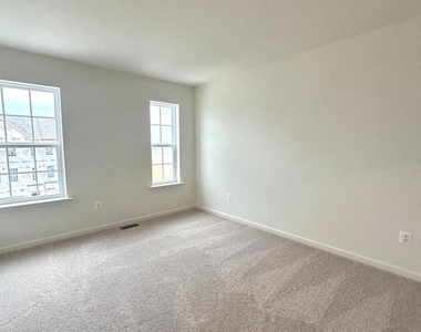 93 Stafford Pl - Photo Thumbnail 23
