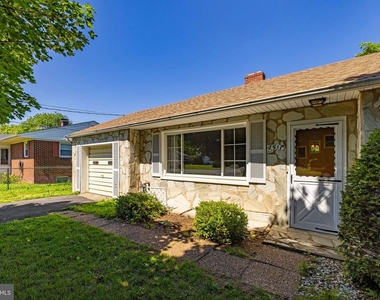 2917 First Street - Photo Thumbnail 3