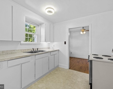 2917 First Street - Photo Thumbnail 11