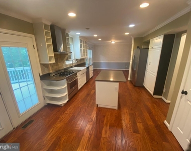 23 Stoneridge Court - Photo Thumbnail 5