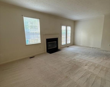 105 West Park Drive - Photo Thumbnail 6