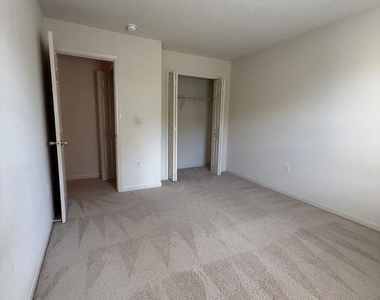 105 West Park Drive - Photo Thumbnail 15