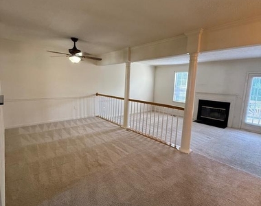 105 West Park Drive - Photo Thumbnail 4