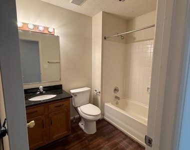 105 West Park Drive - Photo Thumbnail 17