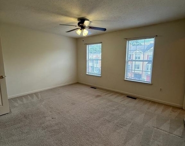 105 West Park Drive - Photo Thumbnail 12