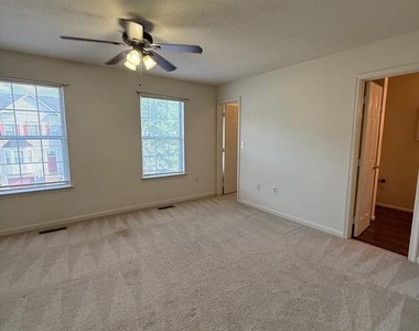 105 West Park Drive - Photo Thumbnail 8