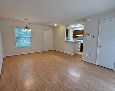 106 Wind Ridge Drive - Photo Thumbnail 3