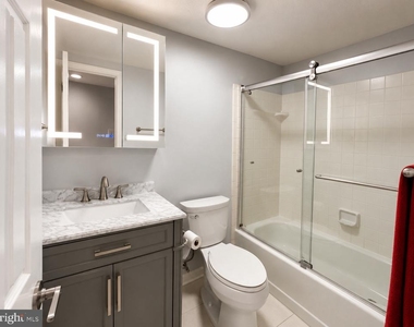 216 Stern Cove - Photo Thumbnail 14