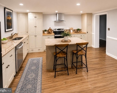 216 Stern Cove - Photo Thumbnail 1