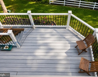 216 Stern Cove - Photo Thumbnail 17