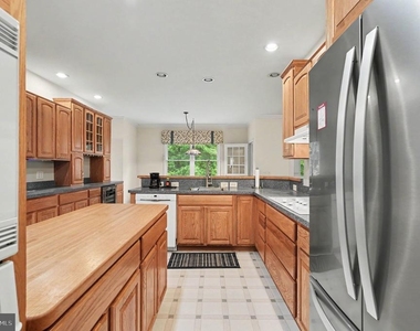 10 Piper Place - Photo Thumbnail 12