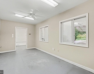 10 Piper Place - Photo Thumbnail 46