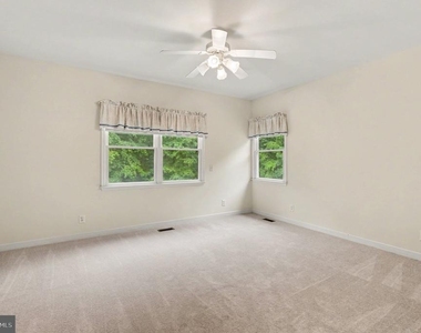 10 Piper Place - Photo Thumbnail 26