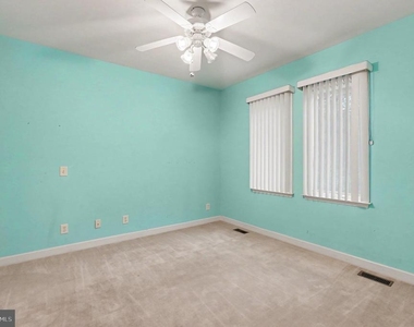 10 Piper Place - Photo Thumbnail 31