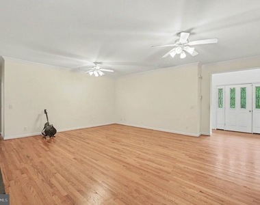 10 Piper Place - Photo Thumbnail 19