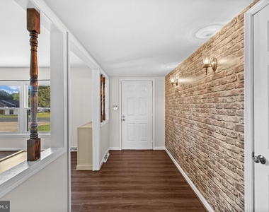 308 Butternut Drive - Photo Thumbnail 7
