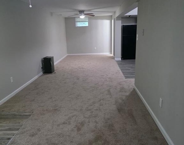 6501 Royal Oaks Drive - Photo Thumbnail 5
