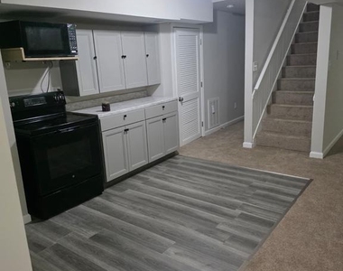 6501 Royal Oaks Drive - Photo Thumbnail 4