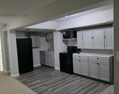 6501 Royal Oaks Drive - Photo Thumbnail 3
