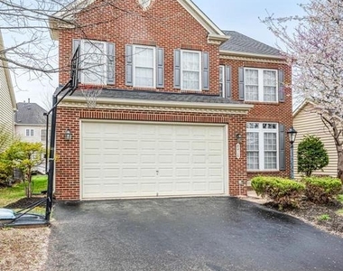 8416 Churchside Drive - Photo Thumbnail 6