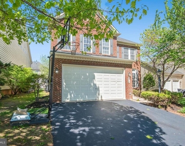 8416 Churchside Drive - Photo Thumbnail 12
