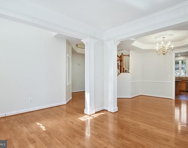 8416 Churchside Drive - Photo Thumbnail 41