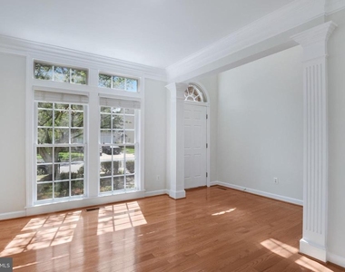 8416 Churchside Drive - Photo Thumbnail 34
