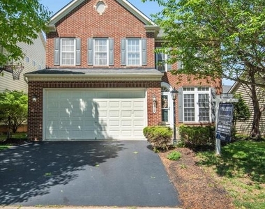 8416 Churchside Drive - Photo Thumbnail 15